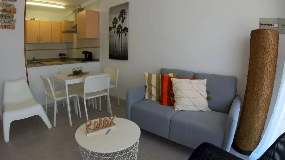 Encantador Apartamento Gaviotas Cerca De La Playa Calafat Apartment